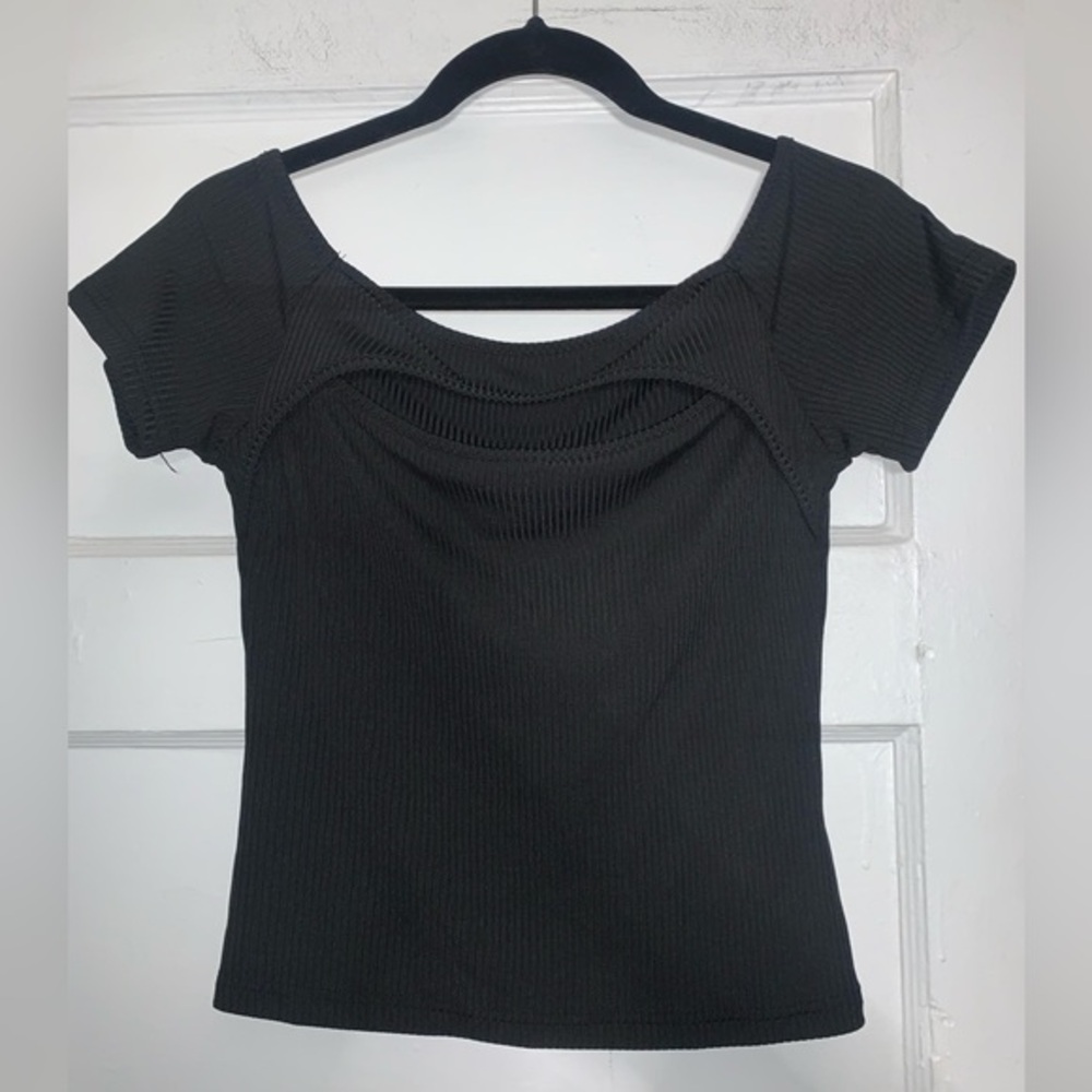 SHEIN‎ black ribbed peekaboo front boat neck tee size large